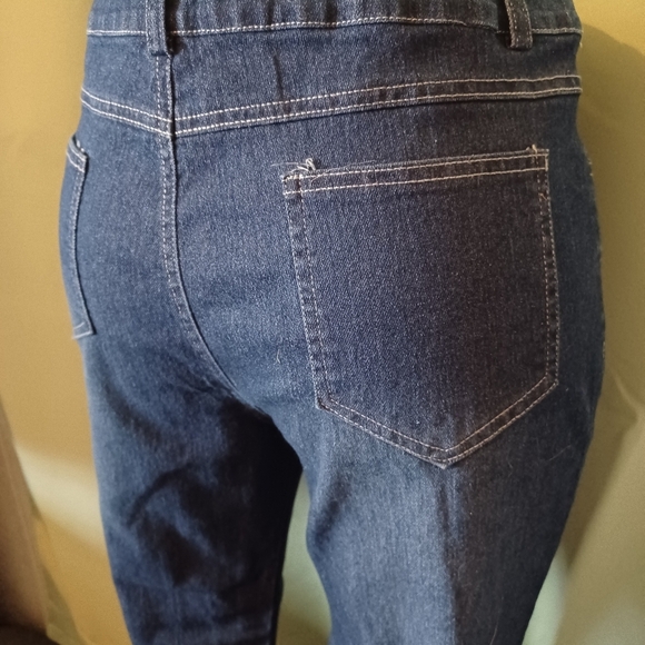 A Dark Blue Wide Leg Denim Jeans - Picture 5 of 8